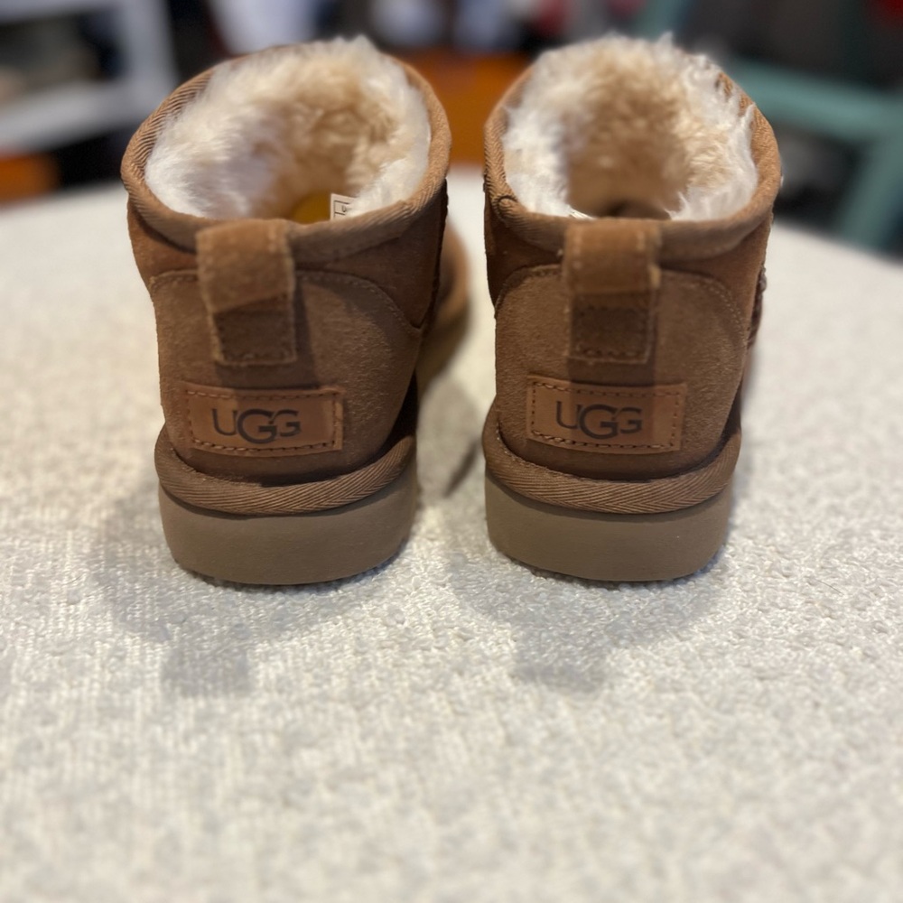 UGG Classic Ultra Mini Boot in Chestnut sz 6 - Picture 5 of 6